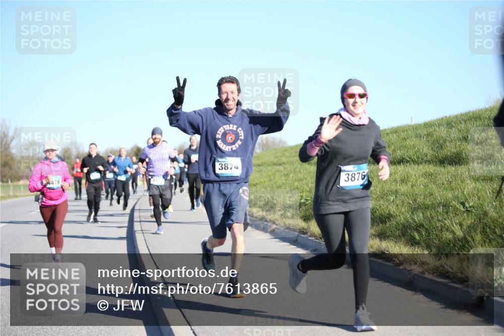 06.04.2025 - 44. Internationalen Wilhelmsburger Insellauf Jannik Wohlers http://msf.ph/oto/7613865 06.04.2025 09:30:22 Laufen 4476, 401, 3874, 3876 meine-sportfotos.de