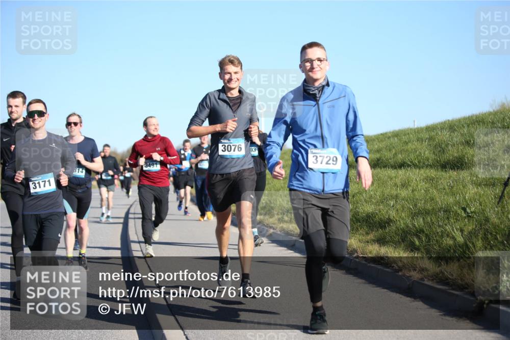 06.04.2025 - 44. Internationalen Wilhelmsburger Insellauf Jannik Wohlers http://msf.ph/oto/7613985 06.04.2025 09:30:32 Laufen 814, 3491, 3171, 3076, 93, 3729 meine-sportfotos.de
