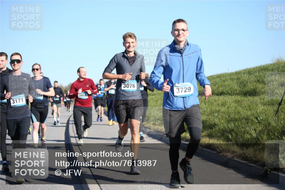 06.04.2025 - 44. Internationalen Wilhelmsburger Insellauf Jannik Wohlers http://msf.ph/oto/7613987 06.04.2025 09:30:32 Laufen 3171, 131, 349, 30763, 3729 meine-sportfotos.de