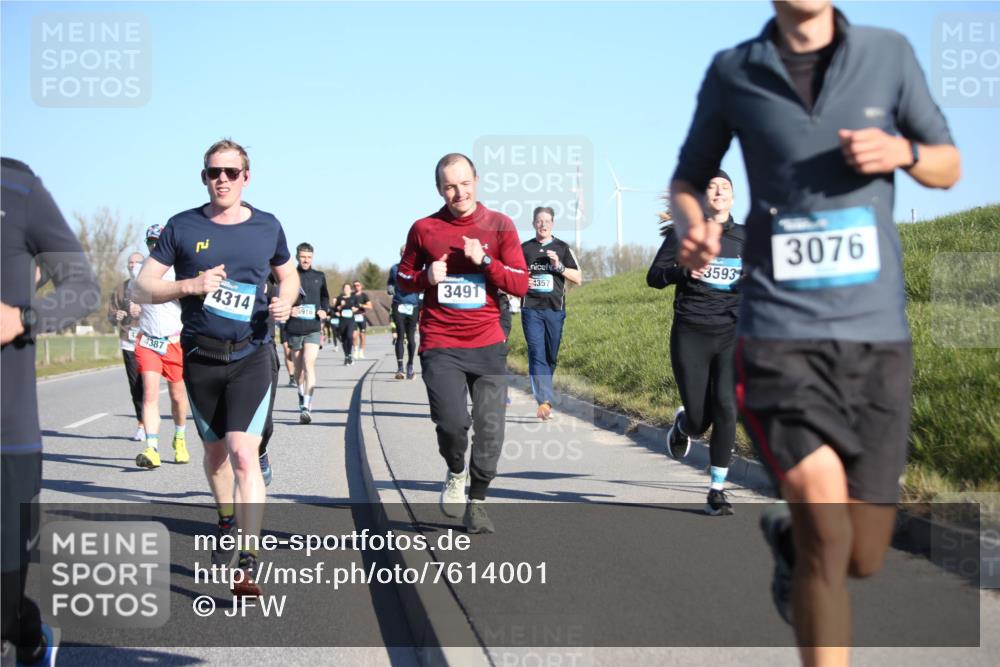 06.04.2025 - 44. Internationalen Wilhelmsburger Insellauf Jannik Wohlers http://msf.ph/oto/7614001 06.04.2025 09:30:33 Laufen 4387, 4314, 916, 3491, 357, 3076, 3593 meine-sportfotos.de