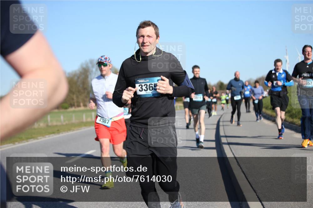 06.04.2025 - 44. Internationalen Wilhelmsburger Insellauf Jannik Wohlers http://msf.ph/oto/7614030 06.04.2025 09:30:35 Laufen 4387, 3365, 3916, 357 meine-sportfotos.de