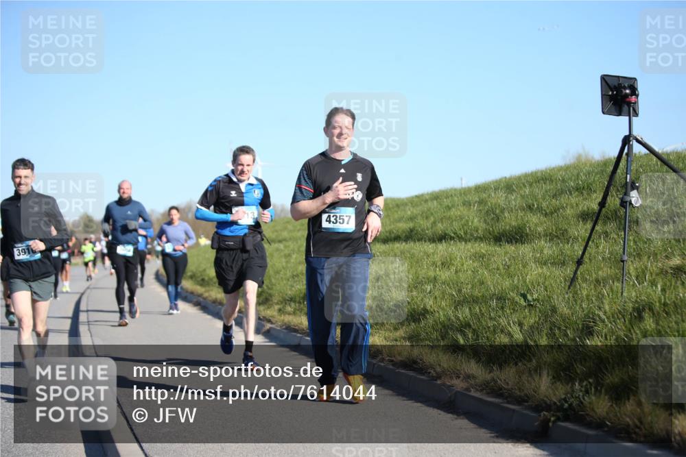 06.04.2025 - 44. Internationalen Wilhelmsburger Insellauf Jannik Wohlers http://msf.ph/oto/7614044 06.04.2025 09:30:36 Laufen 391, 4357 meine-sportfotos.de