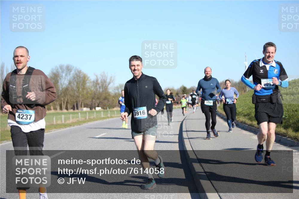 06.04.2025 - 44. Internationalen Wilhelmsburger Insellauf Jannik Wohlers http://msf.ph/oto/7614058 06.04.2025 09:30:37 Laufen 4237, 3916, 3608, 5013 meine-sportfotos.de