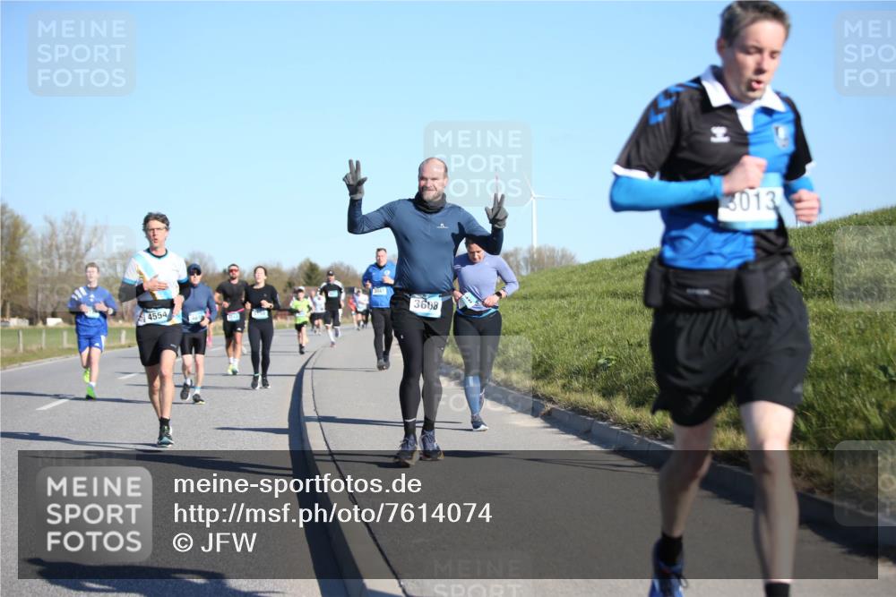 06.04.2025 - 44. Internationalen Wilhelmsburger Insellauf Jannik Wohlers http://msf.ph/oto/7614074 06.04.2025 09:30:38 Laufen 4554, 3047, 3608, 3013 meine-sportfotos.de