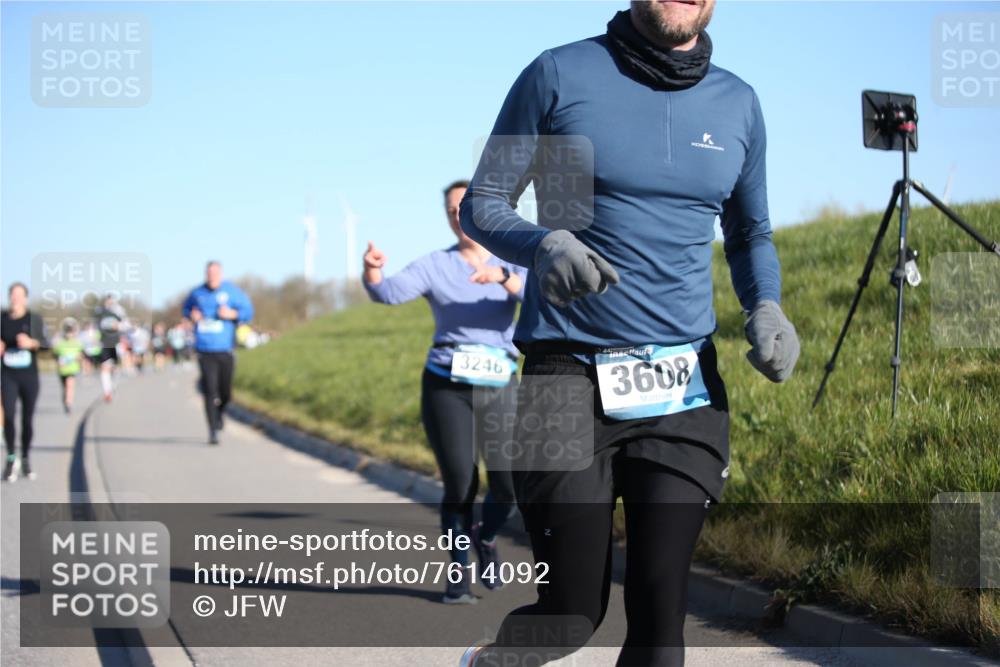 06.04.2025 - 44. Internationalen Wilhelmsburger Insellauf Jannik Wohlers http://msf.ph/oto/7614092 06.04.2025 09:30:40 Laufen 3246, 3608 meine-sportfotos.de