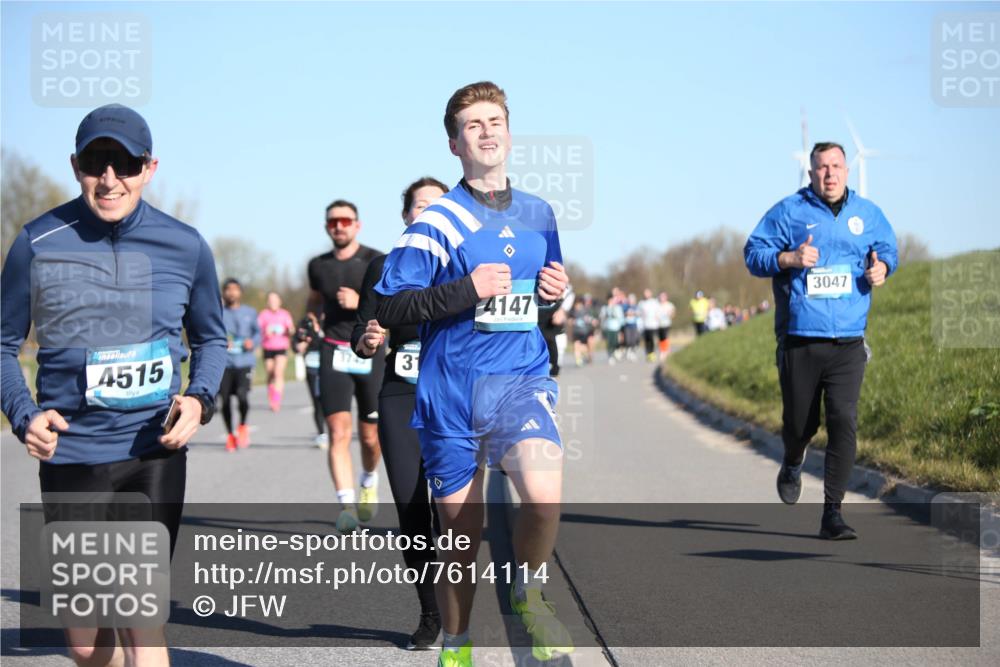 06.04.2025 - 44. Internationalen Wilhelmsburger Insellauf Jannik Wohlers http://msf.ph/oto/7614114 06.04.2025 09:30:43 Laufen 4515, 4147, 31, 3047 meine-sportfotos.de