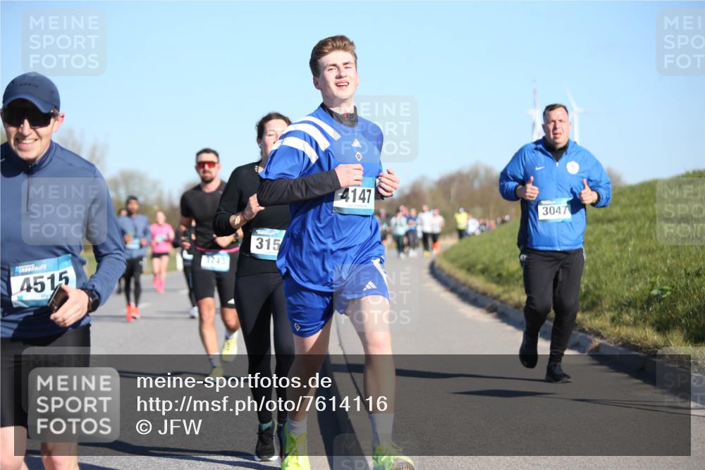 06.04.2025 - 44. Internationalen Wilhelmsburger Insellauf Jannik Wohlers http://msf.ph/oto/7614116 06.04.2025 09:30:43 Laufen 4515, 3743, 315, 4147, 3047 meine-sportfotos.de
