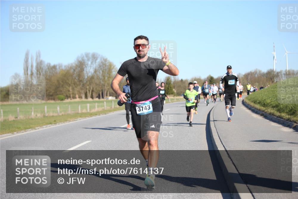 06.04.2025 - 44. Internationalen Wilhelmsburger Insellauf Jannik Wohlers http://msf.ph/oto/7614137 06.04.2025 09:30:45 Laufen 3743, 4607 meine-sportfotos.de