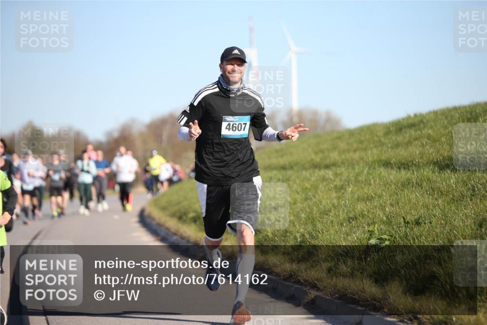 06.04.2025 - 44. Internationalen Wilhelmsburger Insellauf Jannik Wohlers http://msf.ph/oto/7614162 06.04.2025 09:30:47 Laufen 4607 meine-sportfotos.de