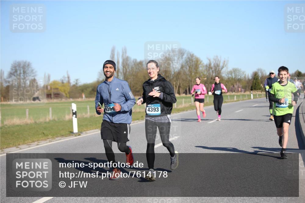 06.04.2025 - 44. Internationalen Wilhelmsburger Insellauf Jannik Wohlers http://msf.ph/oto/7614178 06.04.2025 09:30:49 Laufen 4394, 4393, 5044 meine-sportfotos.de