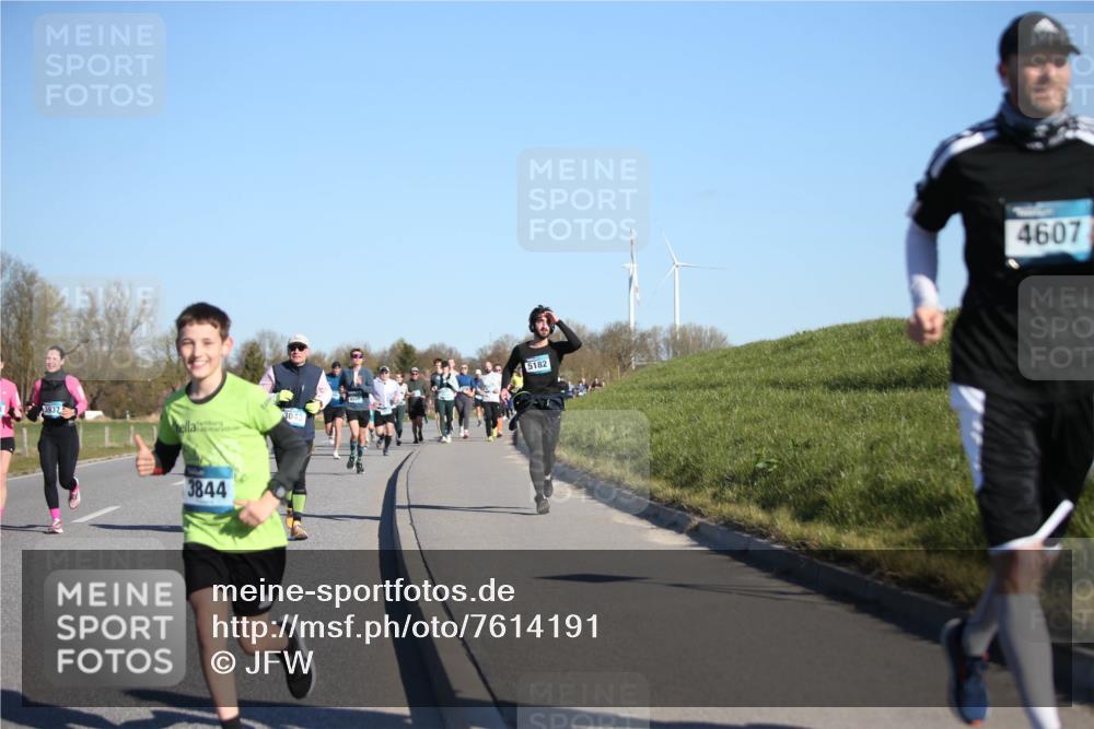06.04.2025 - 44. Internationalen Wilhelmsburger Insellauf Jannik Wohlers http://msf.ph/oto/7614191 06.04.2025 09:30:50 Laufen 39375, 3844, 5182, 4607 meine-sportfotos.de