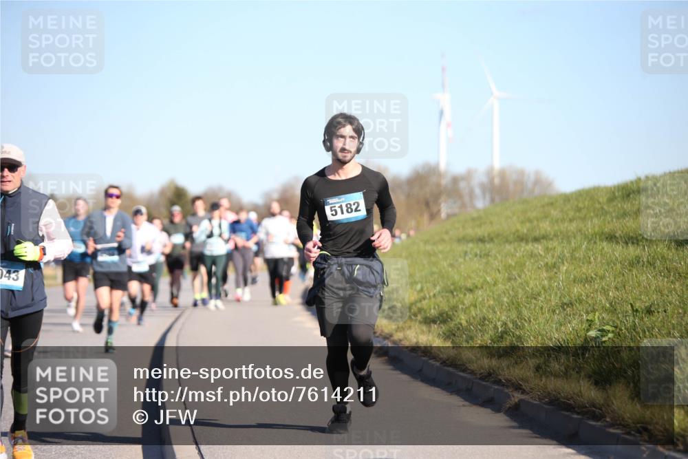 06.04.2025 - 44. Internationalen Wilhelmsburger Insellauf Jannik Wohlers http://msf.ph/oto/7614211 06.04.2025 09:30:51 Laufen 043, 5182 meine-sportfotos.de