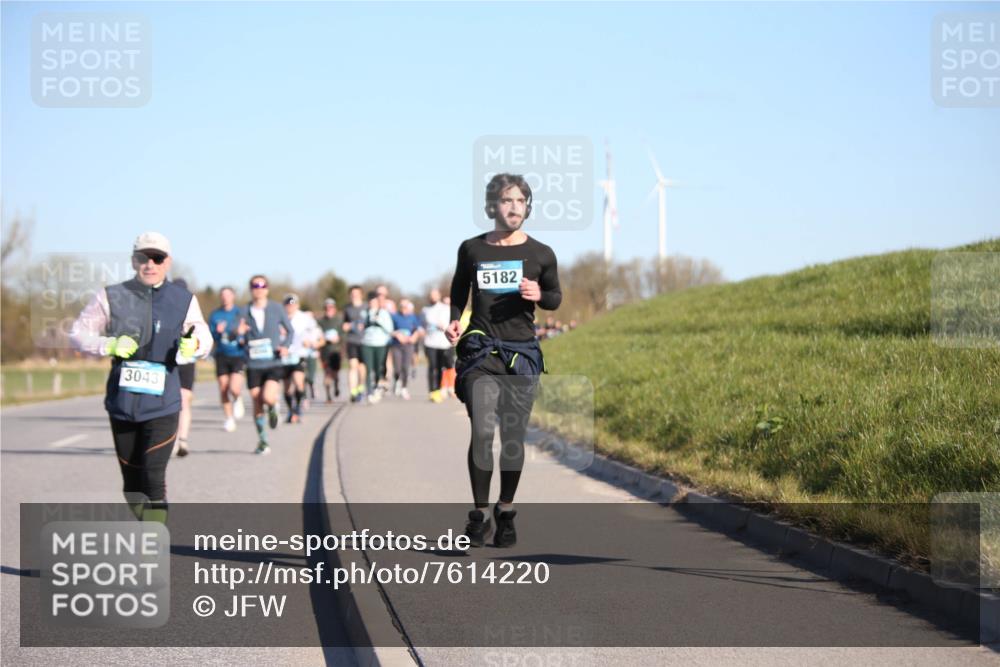 06.04.2025 - 44. Internationalen Wilhelmsburger Insellauf Jannik Wohlers http://msf.ph/oto/7614220 06.04.2025 09:30:52 Laufen 3043, 5182 meine-sportfotos.de