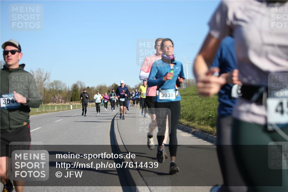 06.04.2025 - 44. Internationalen Wilhelmsburger Insellauf Jannik Wohlers http://msf.ph/oto/7614439 06.04.2025 09:31:05 Laufen 304, 3039, 4 meine-sportfotos.de