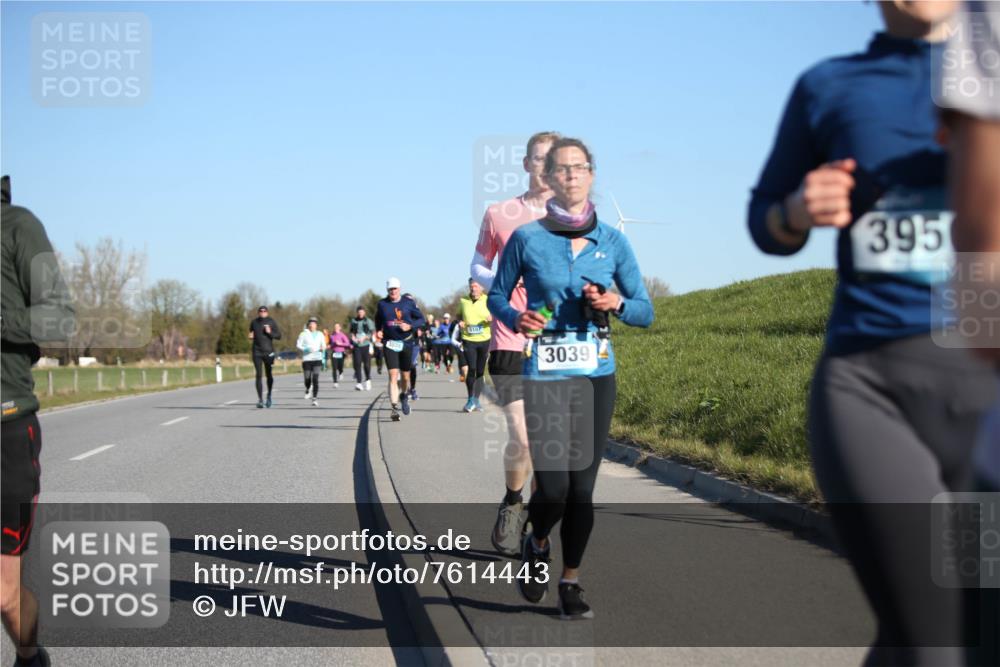 06.04.2025 - 44. Internationalen Wilhelmsburger Insellauf Jannik Wohlers http://msf.ph/oto/7614443 06.04.2025 09:31:05 Laufen 5107, 3039, 395 meine-sportfotos.de