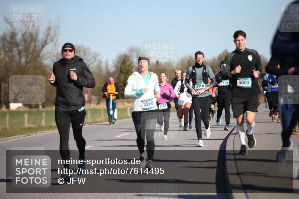 06.04.2025 - 44. Internationalen Wilhelmsburger Insellauf Jannik Wohlers http://msf.ph/oto/7614495 06.04.2025 09:31:10 Laufen 3268, 4107, 4386, 3310, 5003, 4765 meine-sportfotos.de