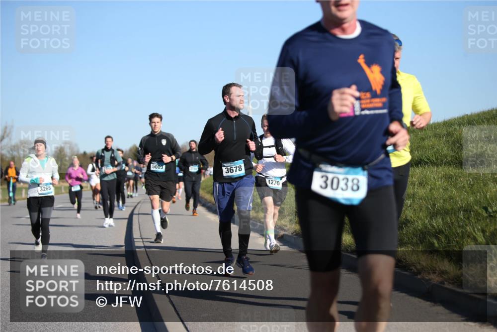 06.04.2025 - 44. Internationalen Wilhelmsburger Insellauf Jannik Wohlers http://msf.ph/oto/7614508 06.04.2025 09:31:12 Laufen 3268, 5003, 3678, 4270, 3038 meine-sportfotos.de