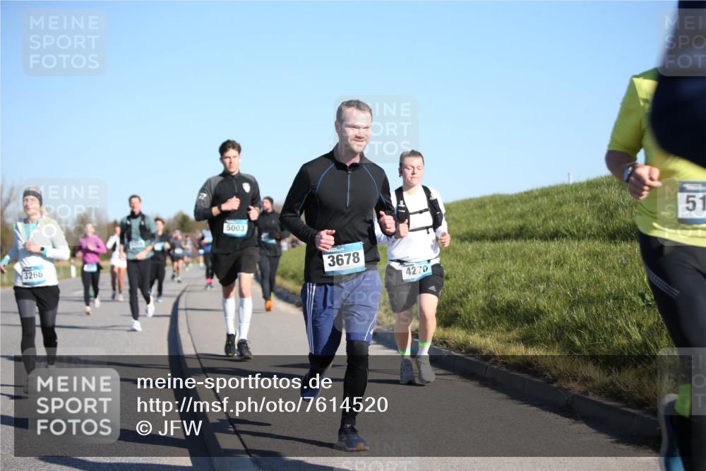 06.04.2025 - 44. Internationalen Wilhelmsburger Insellauf Jannik Wohlers http://msf.ph/oto/7614520 06.04.2025 09:31:13 Laufen 3268, 5003, 3678, 4270, 51 meine-sportfotos.de