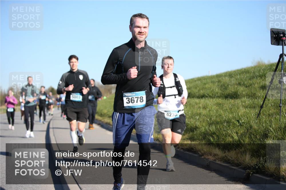 06.04.2025 - 44. Internationalen Wilhelmsburger Insellauf Jannik Wohlers http://msf.ph/oto/7614542 06.04.2025 09:31:14 Laufen 5003, 3678, 4275 meine-sportfotos.de