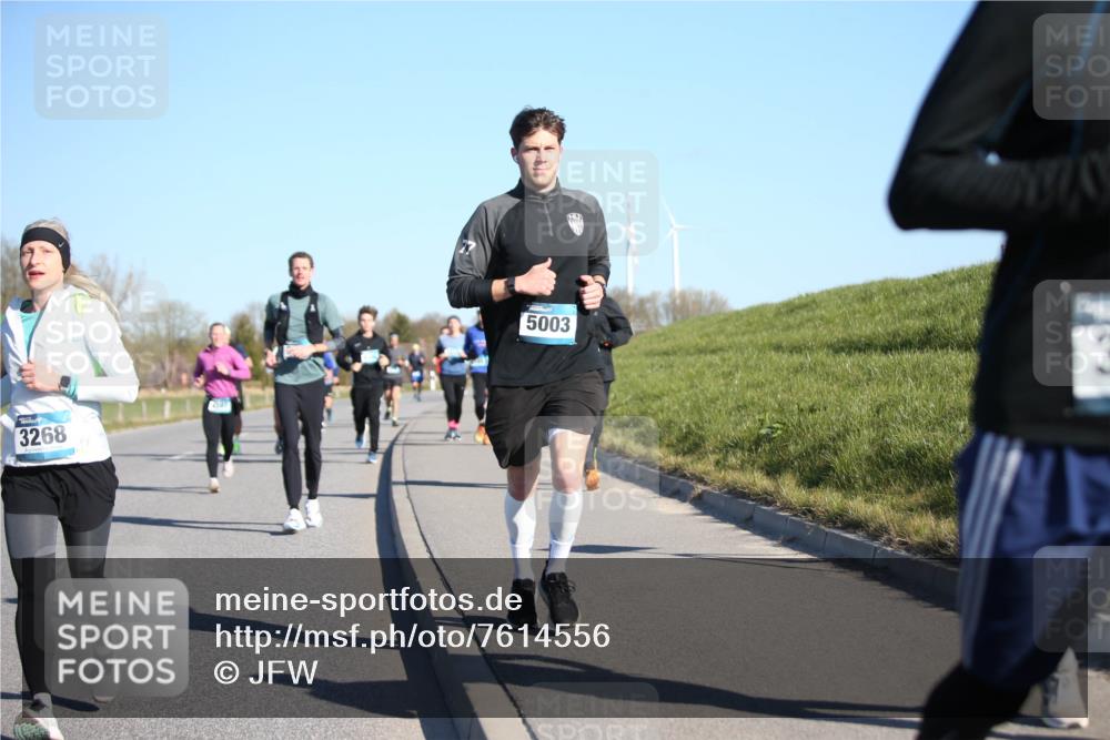 06.04.2025 - 44. Internationalen Wilhelmsburger Insellauf Jannik Wohlers http://msf.ph/oto/7614556 06.04.2025 09:31:15 Laufen 3268, 5003 meine-sportfotos.de