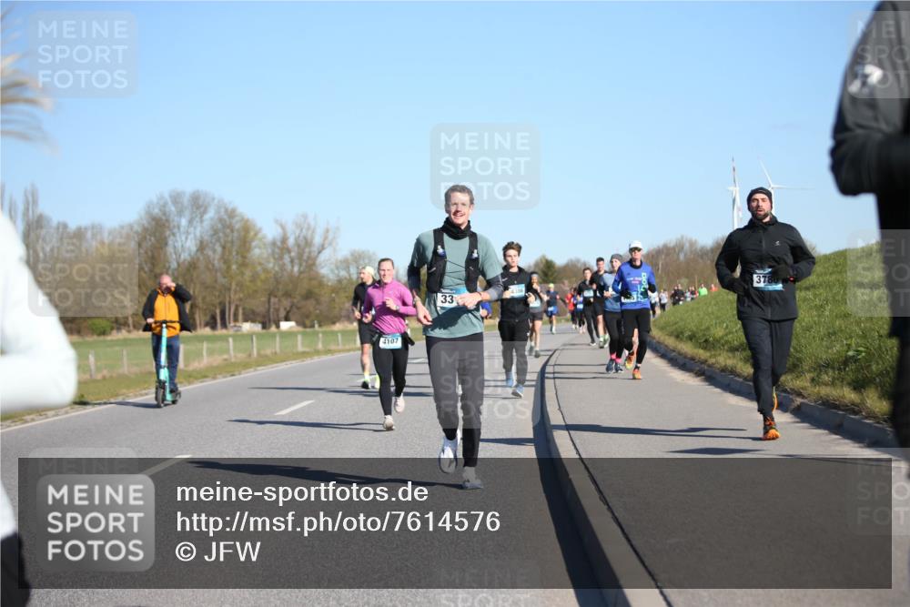 06.04.2025 - 44. Internationalen Wilhelmsburger Insellauf Jannik Wohlers http://msf.ph/oto/7614576 06.04.2025 09:31:16 Laufen 4107, 33, 378 meine-sportfotos.de