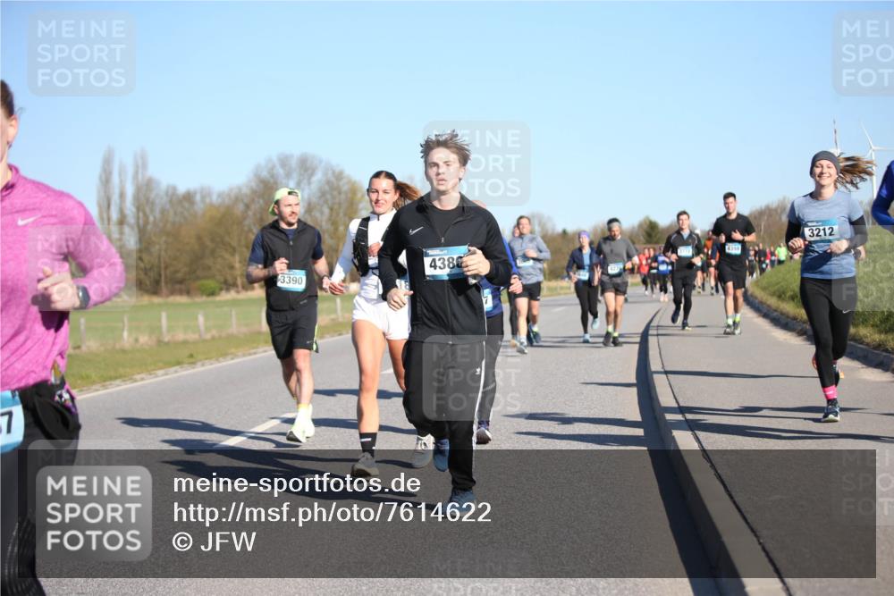 06.04.2025 - 44. Internationalen Wilhelmsburger Insellauf Jannik Wohlers http://msf.ph/oto/7614622 06.04.2025 09:31:21 Laufen 3212, 4386, 3390 meine-sportfotos.de
