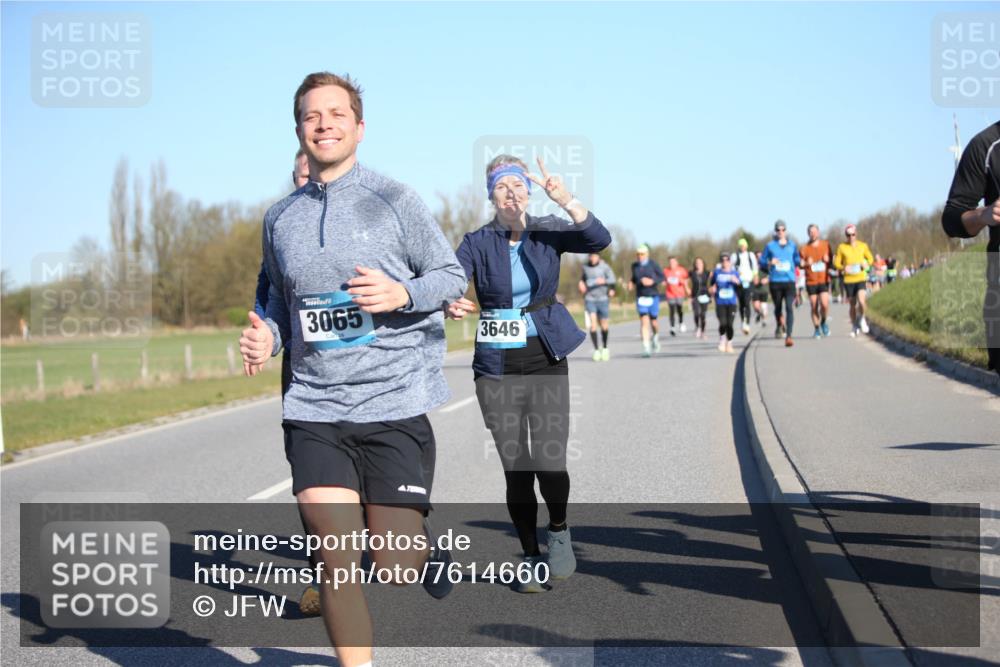 06.04.2025 - 44. Internationalen Wilhelmsburger Insellauf Jannik Wohlers http://msf.ph/oto/7614660 06.04.2025 09:31:27 Laufen 3065, 3646 meine-sportfotos.de