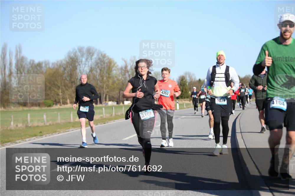 06.04.2025 - 44. Internationalen Wilhelmsburger Insellauf Jannik Wohlers http://msf.ph/oto/7614692 06.04.2025 09:31:36 Laufen 4328, 3101, 4352, 3079, 4104 meine-sportfotos.de