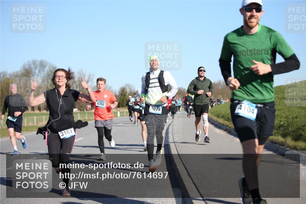 06.04.2025 - 44. Internationalen Wilhelmsburger Insellauf Jannik Wohlers http://msf.ph/oto/7614697 06.04.2025 09:31:37 Laufen 3101, 4352, 3079, 4104 meine-sportfotos.de