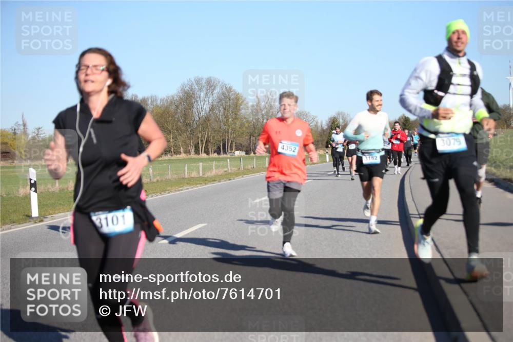 06.04.2025 - 44. Internationalen Wilhelmsburger Insellauf Jannik Wohlers http://msf.ph/oto/7614701 06.04.2025 09:31:38 Laufen 3101, 4352, 3079, 3162 meine-sportfotos.de