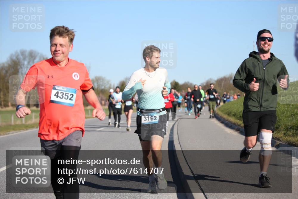 06.04.2025 - 44. Internationalen Wilhelmsburger Insellauf Jannik Wohlers http://msf.ph/oto/7614707 06.04.2025 09:31:40 Laufen 4352, 3162 meine-sportfotos.de