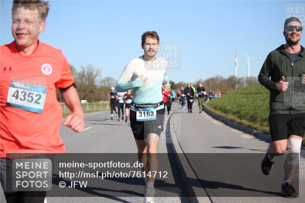 06.04.2025 - 44. Internationalen Wilhelmsburger Insellauf Jannik Wohlers http://msf.ph/oto/7614712 06.04.2025 09:31:40 Laufen 4352, 3162 meine-sportfotos.de