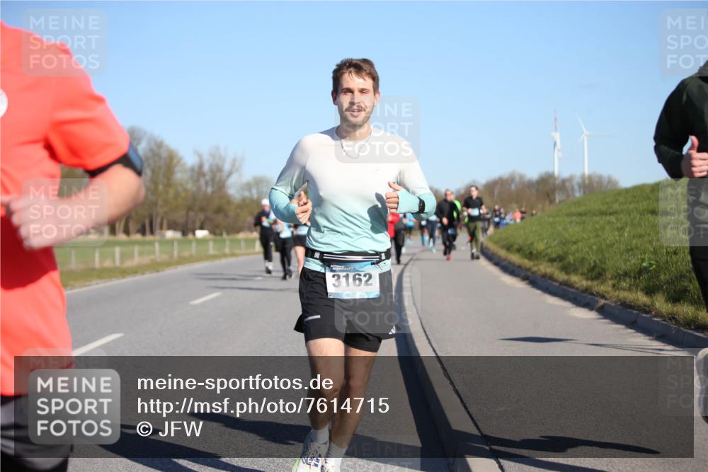 06.04.2025 - 44. Internationalen Wilhelmsburger Insellauf Jannik Wohlers http://msf.ph/oto/7614715 06.04.2025 09:31:41 Laufen 3162 meine-sportfotos.de