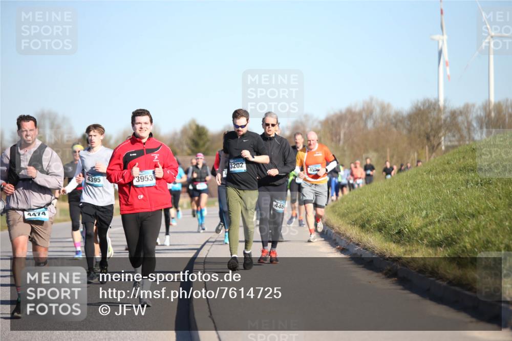 06.04.2025 - 44. Internationalen Wilhelmsburger Insellauf Jannik Wohlers http://msf.ph/oto/7614725 06.04.2025 09:31:44 Laufen 4474, 4395, 3953, 3202, 455, 446 meine-sportfotos.de