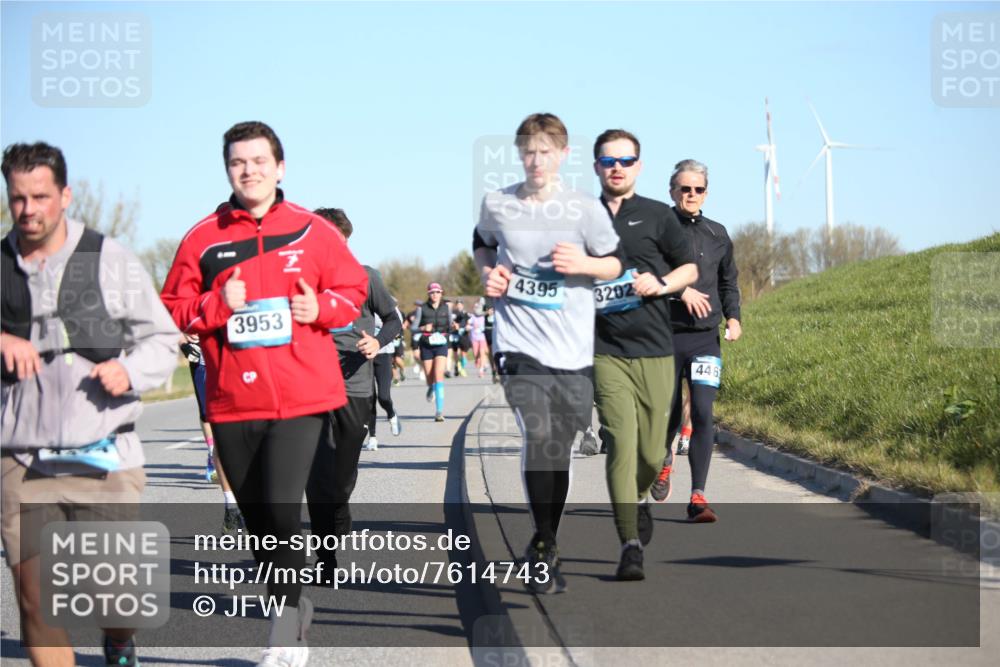 06.04.2025 - 44. Internationalen Wilhelmsburger Insellauf Jannik Wohlers http://msf.ph/oto/7614743 06.04.2025 09:31:48 Laufen 4395, 3953, 3202, 446 meine-sportfotos.de