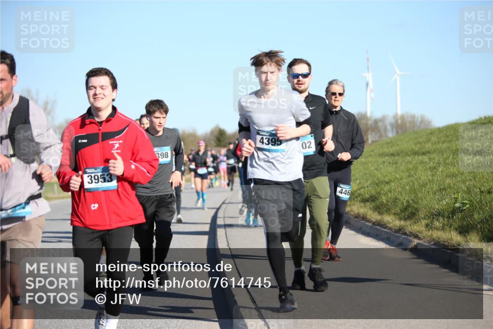 06.04.2025 - 44. Internationalen Wilhelmsburger Insellauf Jannik Wohlers http://msf.ph/oto/7614745 06.04.2025 09:31:48 Laufen 3953, 398, 4395, 02, 446 meine-sportfotos.de