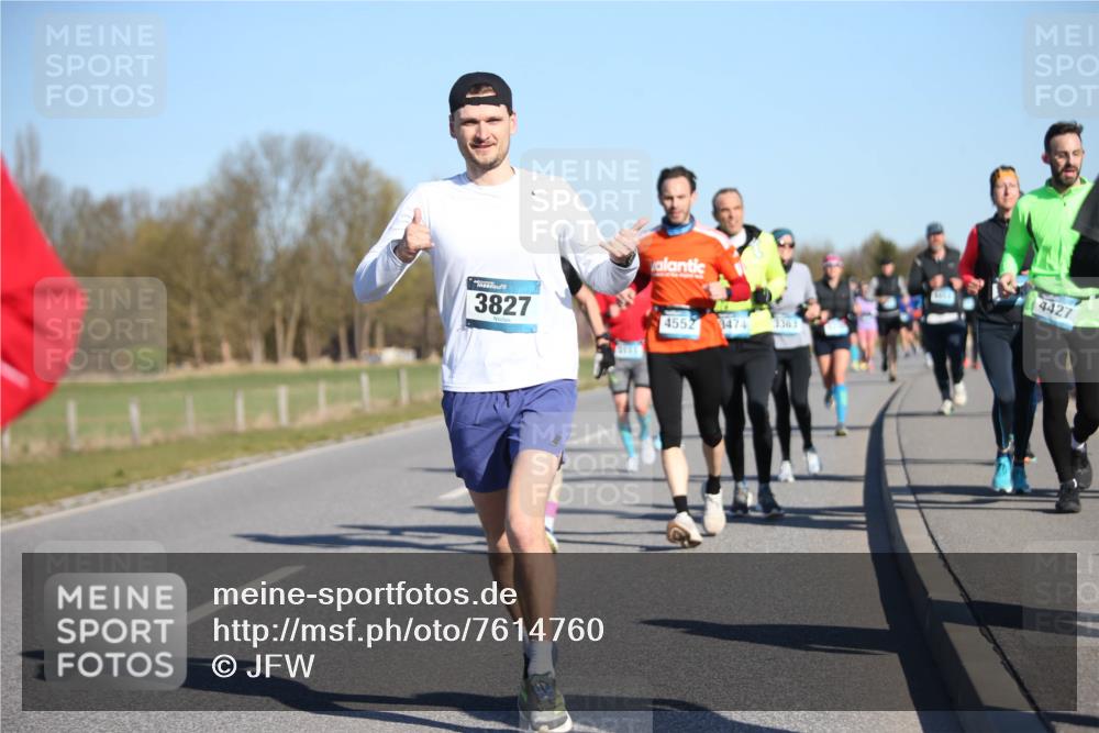 06.04.2025 - 44. Internationalen Wilhelmsburger Insellauf Jannik Wohlers http://msf.ph/oto/7614760 06.04.2025 09:31:50 Laufen 3827, 4552, 3474, 3363, 4427 meine-sportfotos.de
