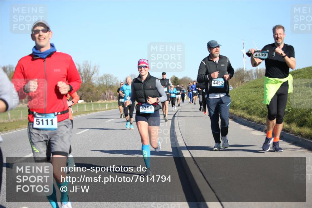 06.04.2025 - 44. Internationalen Wilhelmsburger Insellauf Jannik Wohlers http://msf.ph/oto/7614794 06.04.2025 09:31:56 Laufen 5111, 4350, 4452, 4109 meine-sportfotos.de