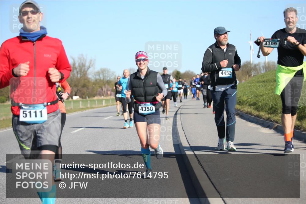 06.04.2025 - 44. Internationalen Wilhelmsburger Insellauf Jannik Wohlers http://msf.ph/oto/7614795 06.04.2025 09:31:56 Laufen 4350, 5111, 4452, 4109 meine-sportfotos.de