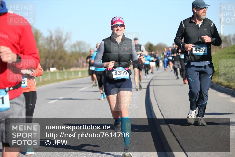 06.04.2025 - 44. Internationalen Wilhelmsburger Insellauf Jannik Wohlers http://msf.ph/oto/7614798 06.04.2025 09:31:57 Laufen 1, 3, 4350, 4452 meine-sportfotos.de