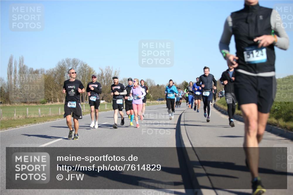 06.04.2025 - 44. Internationalen Wilhelmsburger Insellauf Jannik Wohlers http://msf.ph/oto/7614829 06.04.2025 09:32:02 Laufen 3674, 5127, 3821, 3720, 4324, 3270, 5124 meine-sportfotos.de