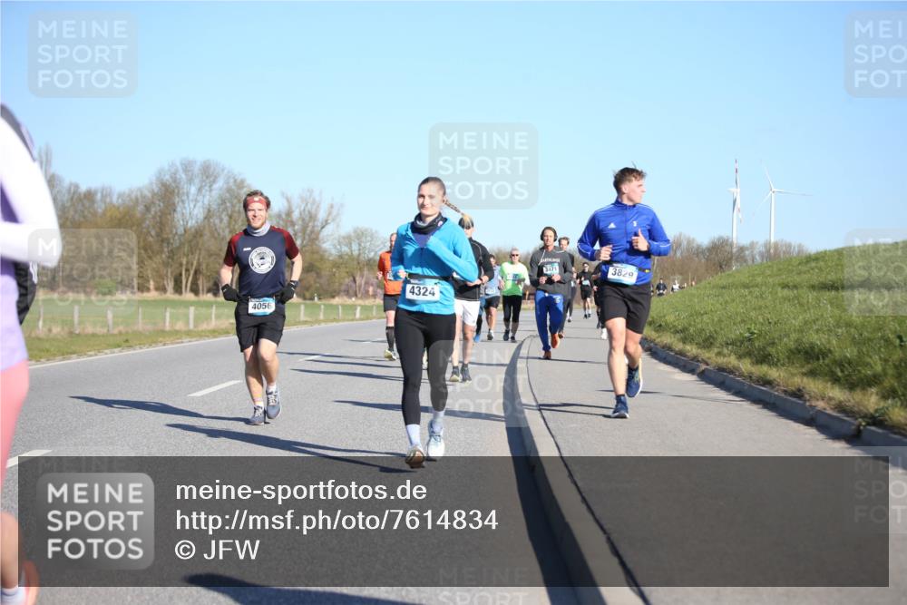 06.04.2025 - 44. Internationalen Wilhelmsburger Insellauf Jannik Wohlers http://msf.ph/oto/7614834 06.04.2025 09:32:09 Laufen 4324, 4056, 3471, 3829 meine-sportfotos.de