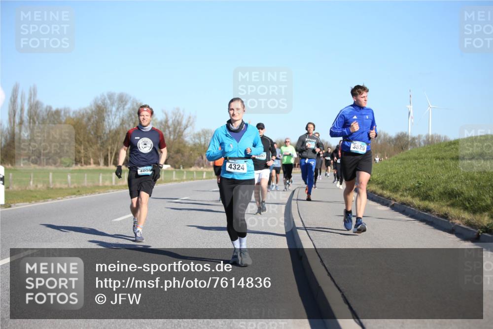 06.04.2025 - 44. Internationalen Wilhelmsburger Insellauf Jannik Wohlers http://msf.ph/oto/7614836 06.04.2025 09:32:09 Laufen 4056, 4324, 5897, 3829 meine-sportfotos.de