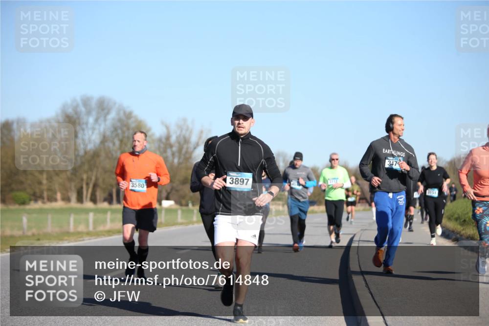 06.04.2025 - 44. Internationalen Wilhelmsburger Insellauf Jannik Wohlers http://msf.ph/oto/7614848 06.04.2025 09:32:12 Laufen 3897, 3580, 3112, 347, 3151 meine-sportfotos.de