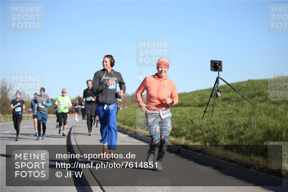 06.04.2025 - 44. Internationalen Wilhelmsburger Insellauf Jannik Wohlers http://msf.ph/oto/7614851 06.04.2025 09:32:14 Laufen 71, 444 meine-sportfotos.de