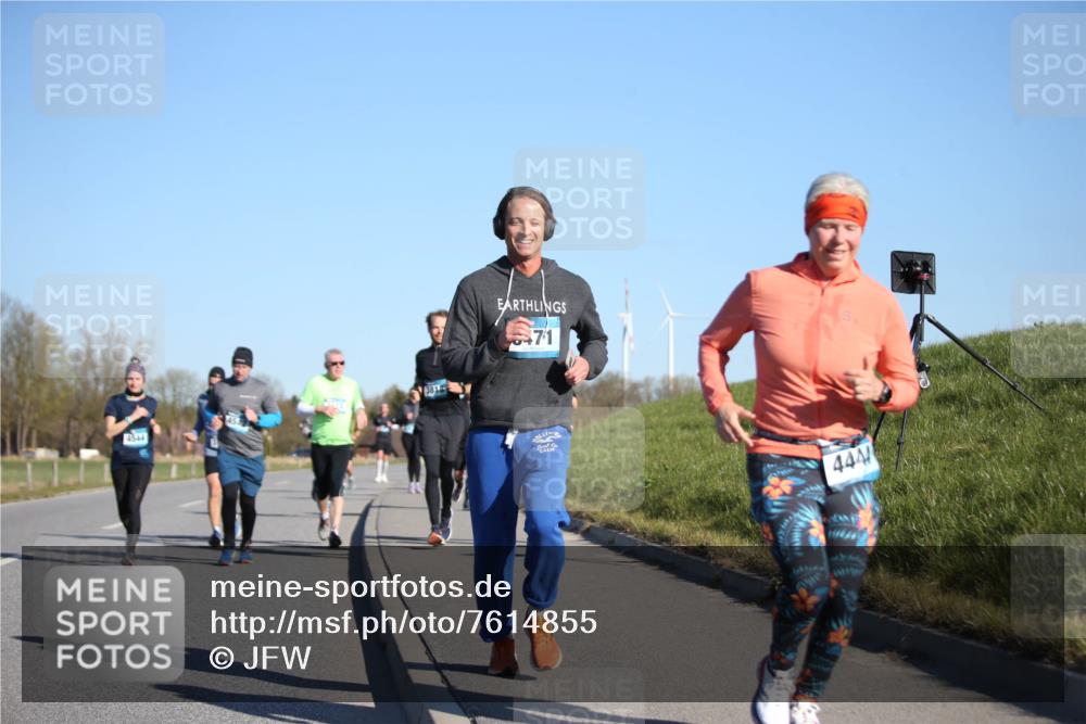 06.04.2025 - 44. Internationalen Wilhelmsburger Insellauf Jannik Wohlers http://msf.ph/oto/7614855 06.04.2025 09:32:14 Laufen 4544, 381, 471, 444 meine-sportfotos.de