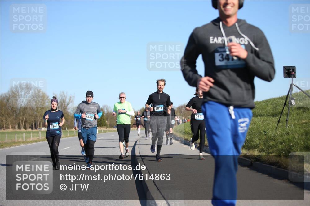 06.04.2025 - 44. Internationalen Wilhelmsburger Insellauf Jannik Wohlers http://msf.ph/oto/7614863 06.04.2025 09:32:15 Laufen 4542, 4544, 3818, 3151, 34 meine-sportfotos.de