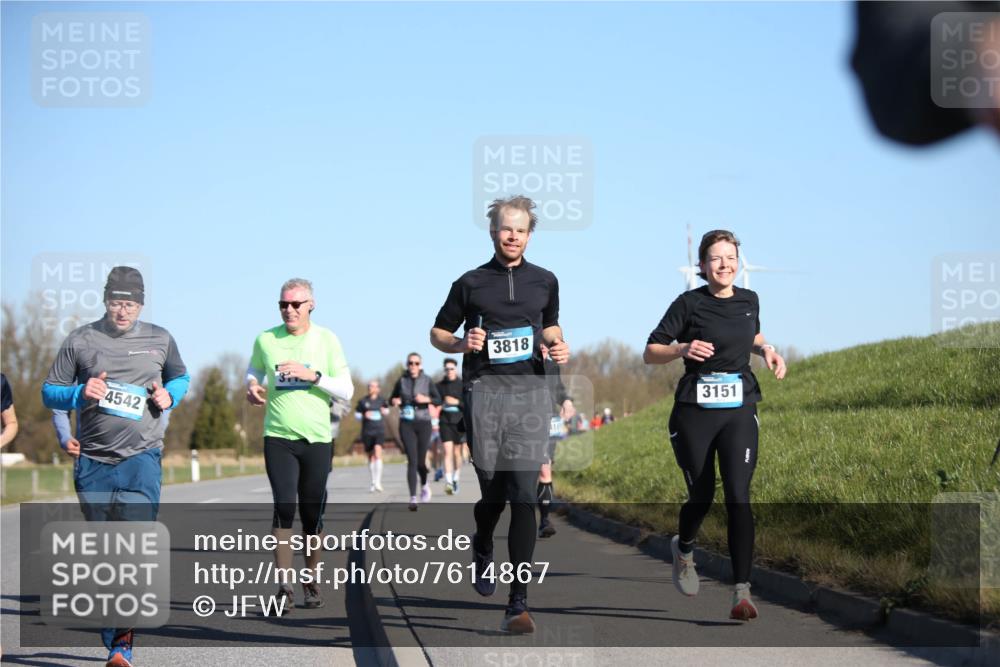 06.04.2025 - 44. Internationalen Wilhelmsburger Insellauf Jannik Wohlers http://msf.ph/oto/7614867 06.04.2025 09:32:16 Laufen 4542, 3818, 3151 meine-sportfotos.de