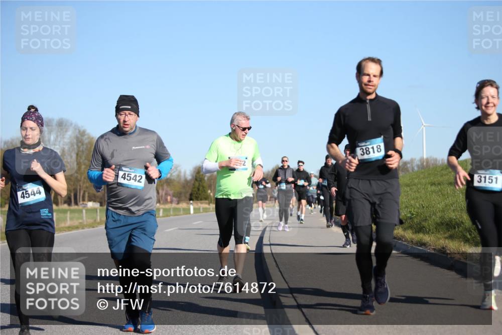 06.04.2025 - 44. Internationalen Wilhelmsburger Insellauf Jannik Wohlers http://msf.ph/oto/7614872 06.04.2025 09:32:17 Laufen 4544, 4542, 3818, 3151 meine-sportfotos.de