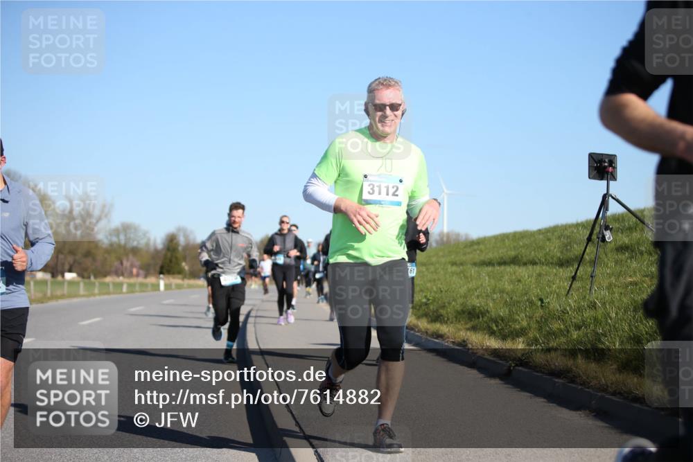 06.04.2025 - 44. Internationalen Wilhelmsburger Insellauf Jannik Wohlers http://msf.ph/oto/7614882 06.04.2025 09:32:19 Laufen 3112, 61 meine-sportfotos.de